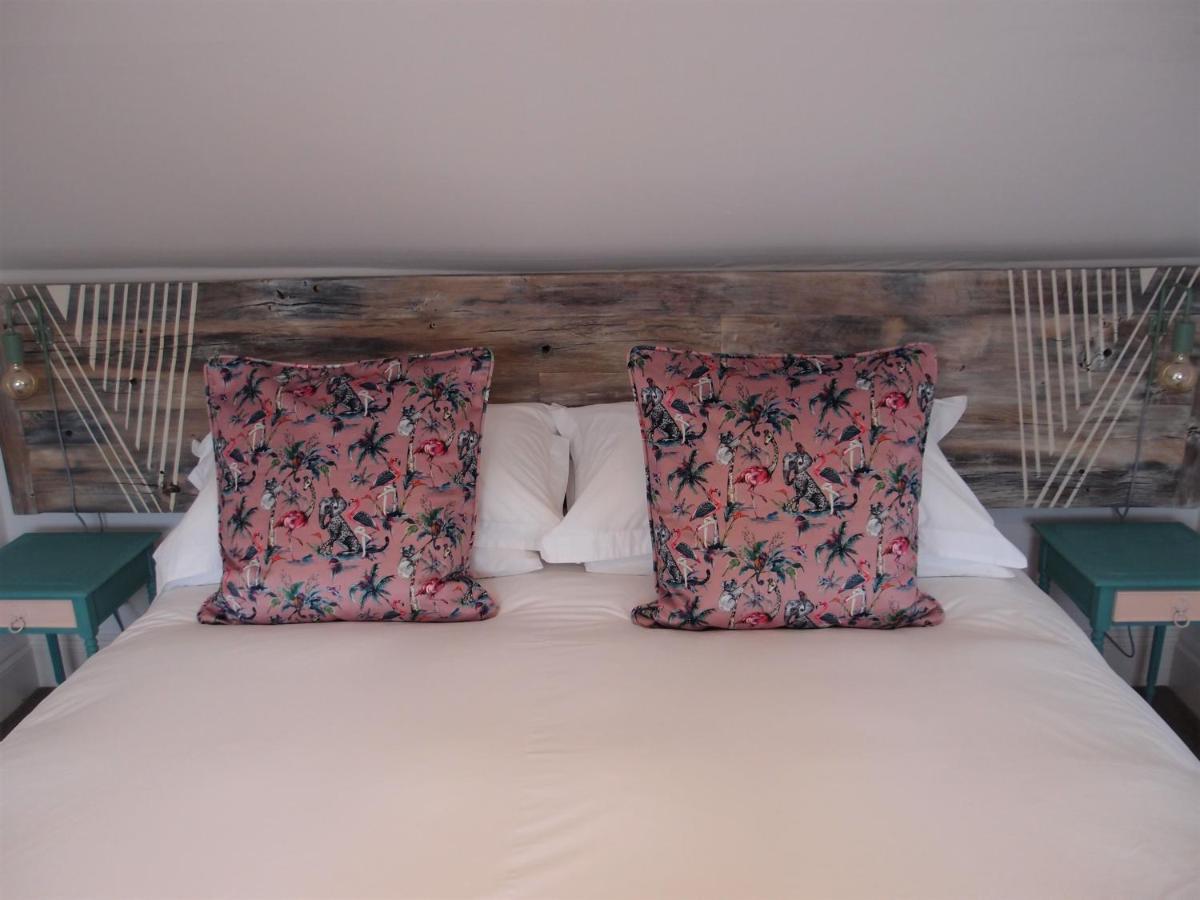 The Whitehouse Hotel Stokenham Bagian luar foto