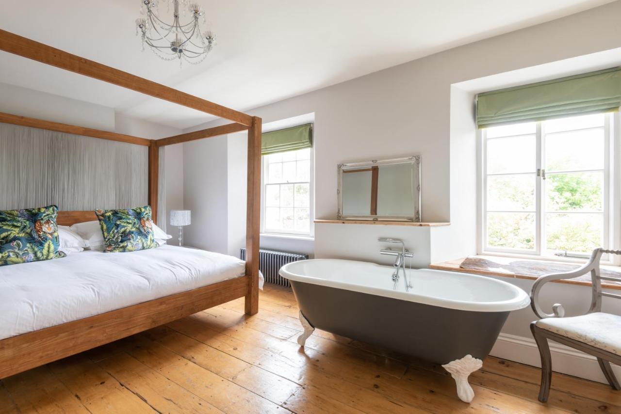The Whitehouse Hotel Stokenham Bagian luar foto