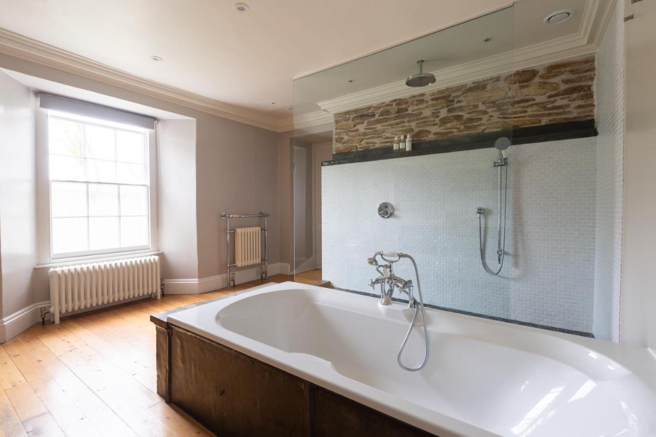 The Whitehouse Hotel Stokenham Bagian luar foto